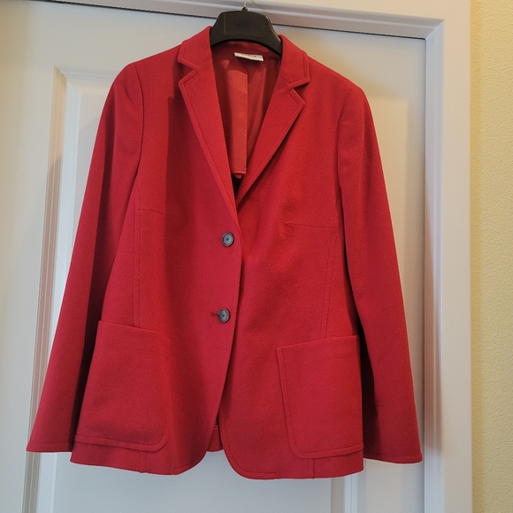 Akris Punto Red Blazer Size 14 In Excellent Condition see all Pictures .